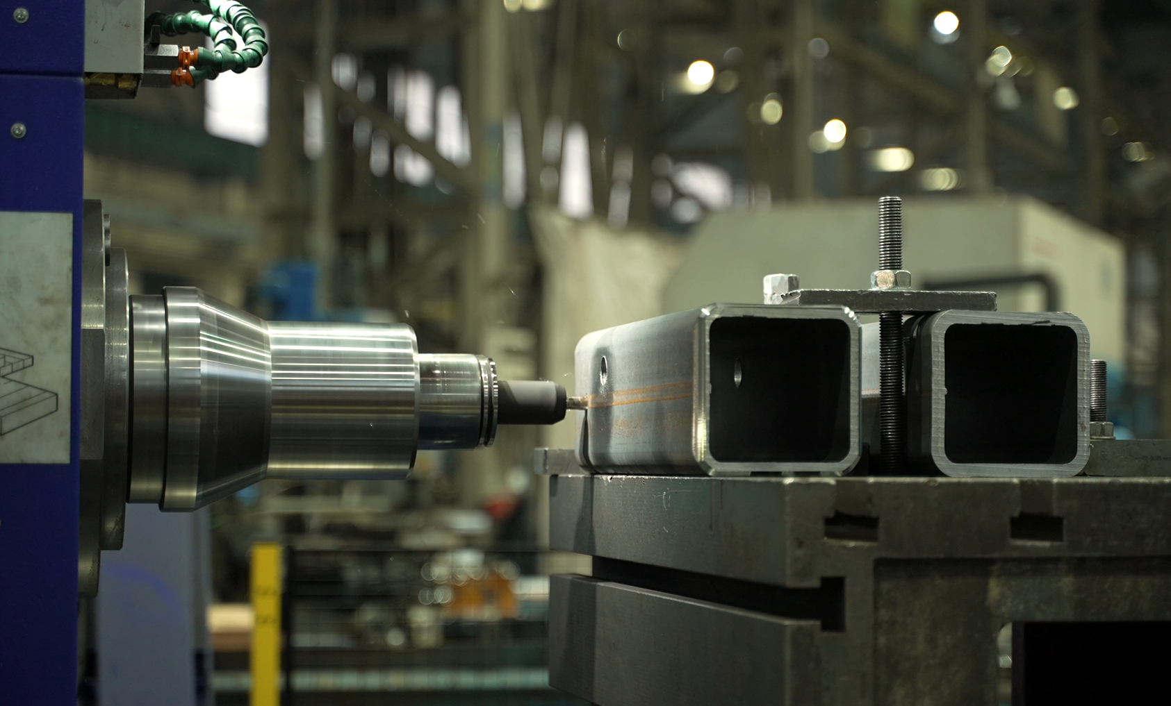 Inwestujemy w technologię i moce - stale rozwijamy park maszynowy 